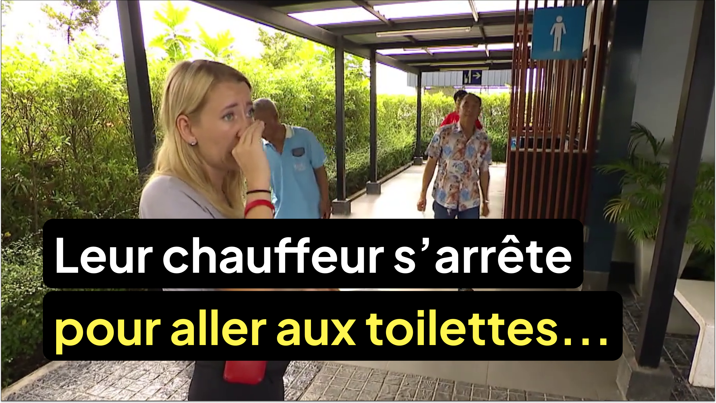 Leur chauffeur s’arrête en pleine course pour aller aux toilettes