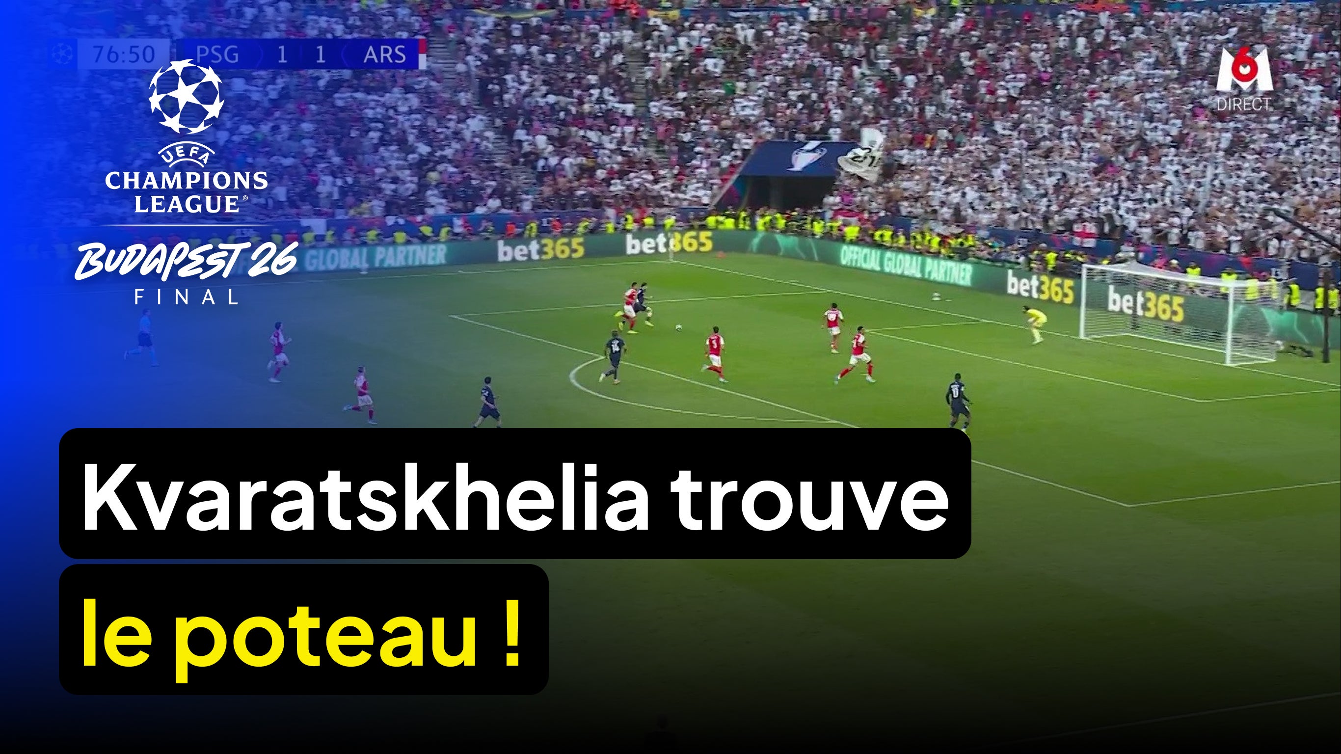 Kvaratskhelia trouve le poteau !