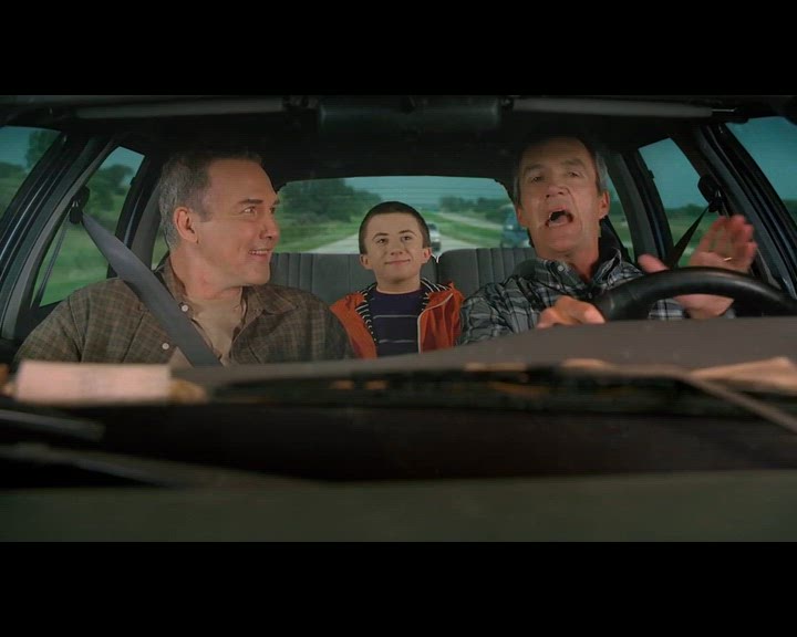 Mains sur la voiture