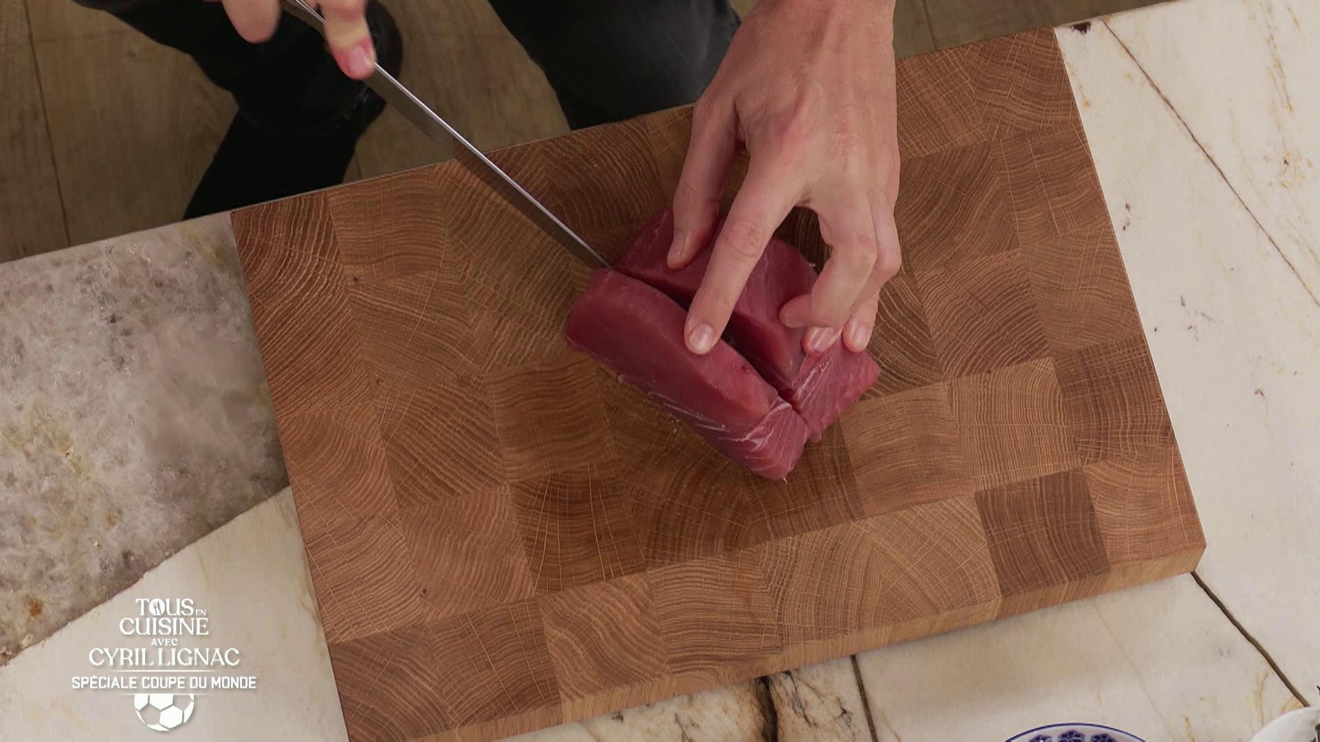 Hot dog saucisse et rillettes de thon