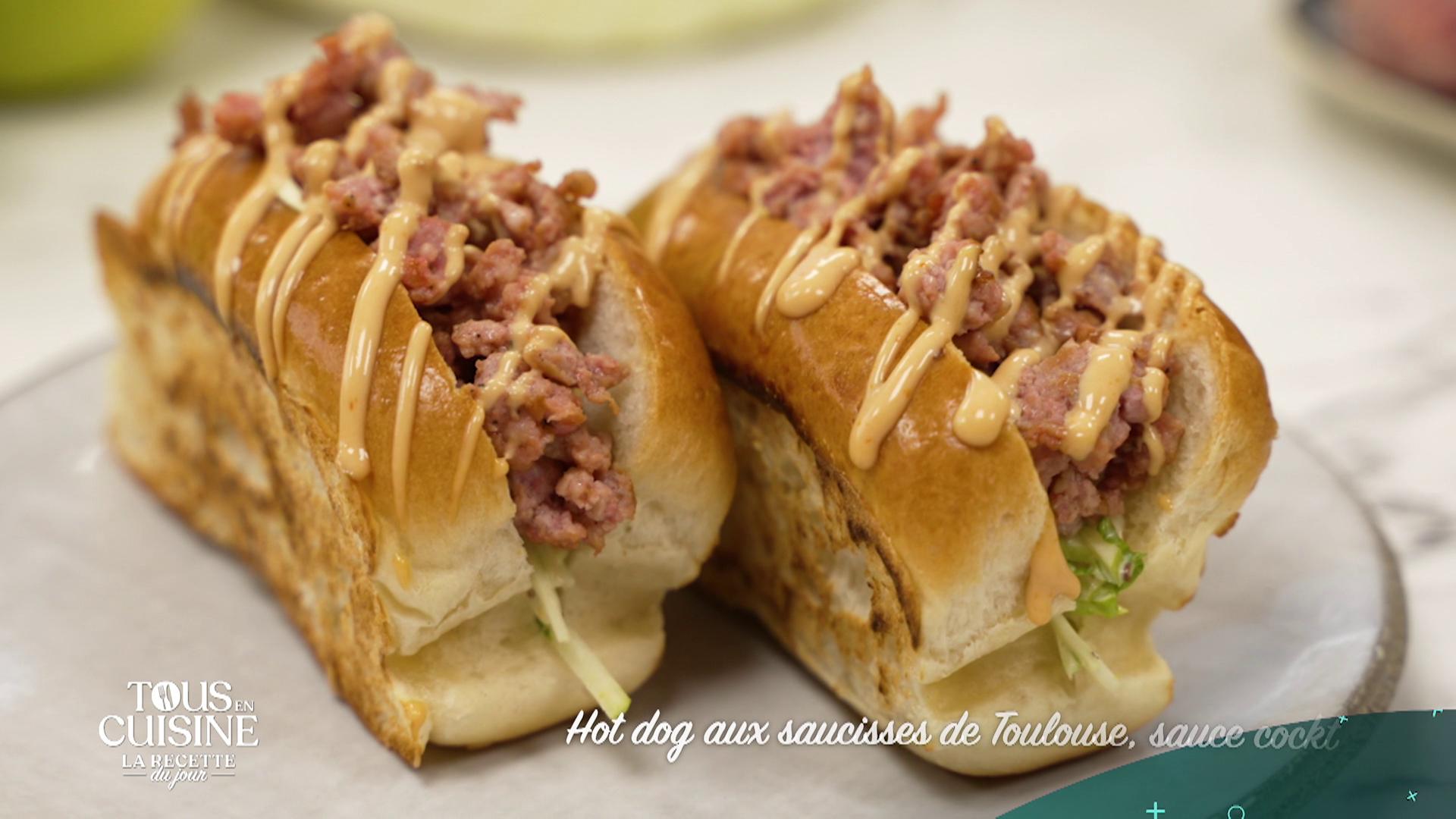 Hot dog aux saucisses de Toulouse, sauce cocktail
