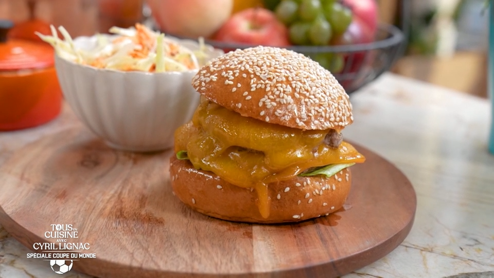 Smash burger, tarte croustillante et mousse au chocolat au lait