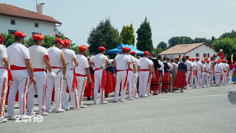 Plages, fêtes et traditions : un été au cœur du Pays basque