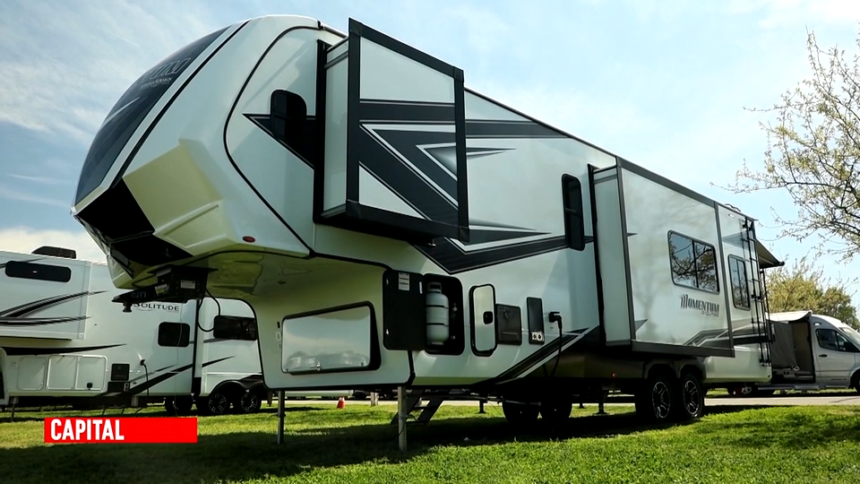 Low-cost ou grand luxe, le business XXL des camping-cars