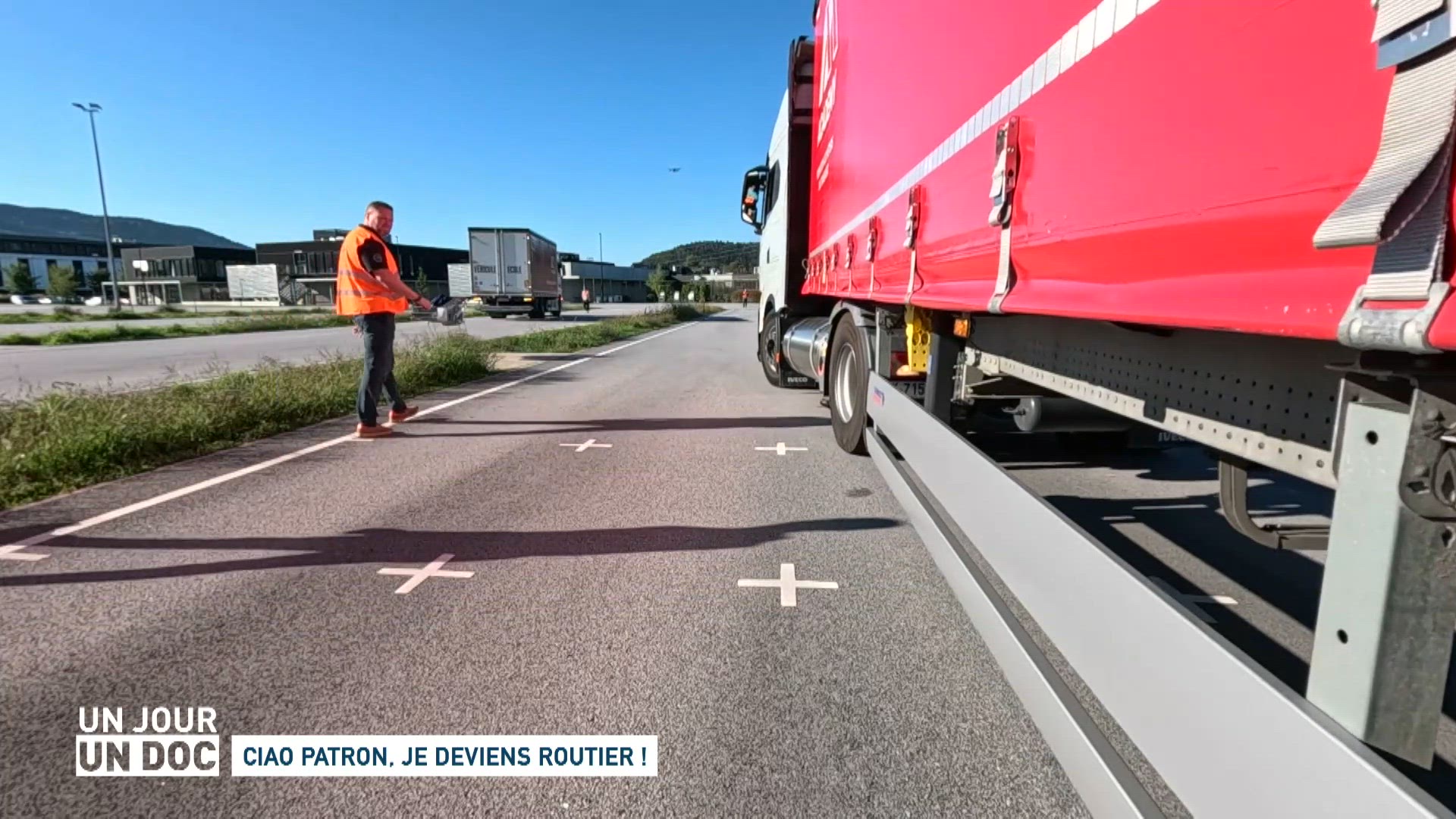 Ciao patron, je deviens routier ! / Camions XXL : ces Français qui roulent vers l’or australien