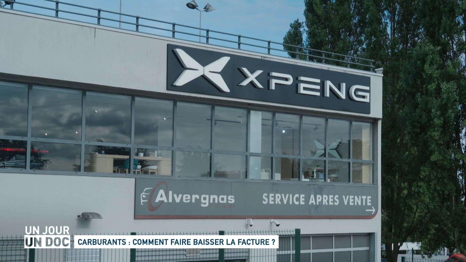 Carburants : comment faire baisser la facture ? / Fruits et légumes, les produits de luxe de la rentrée